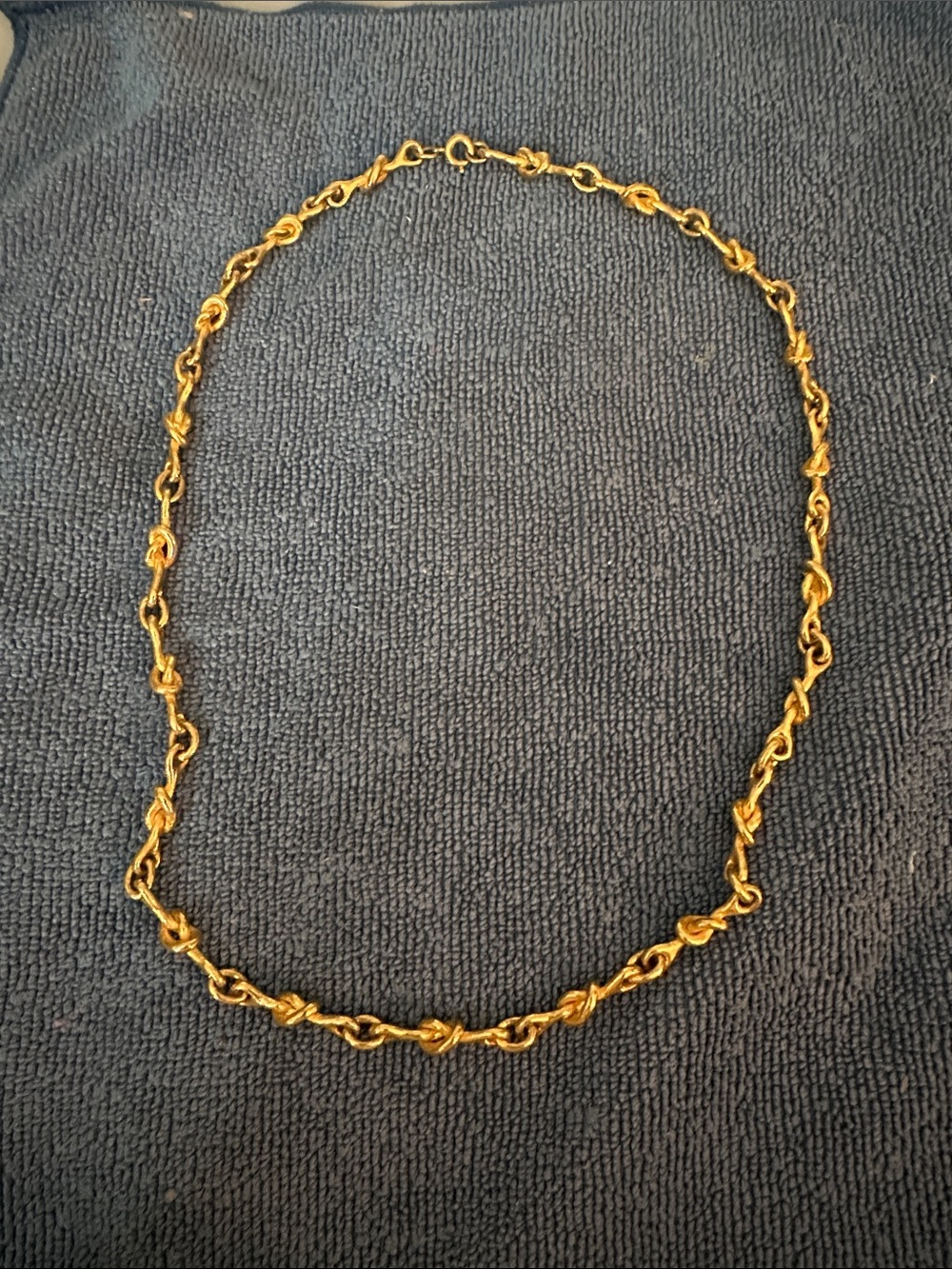Chunky gold tone chain